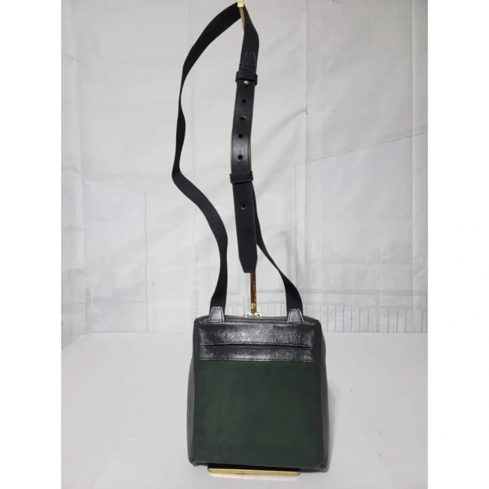 Authentic Louis Vuitton Taiga Leather Sayan Messenger Bag - Picture 5 of 15